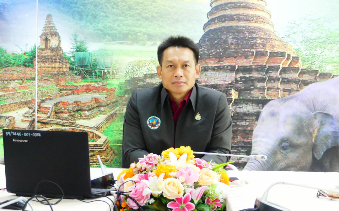 ดร.ชาญชิต ทัพหมี ผู้อำนวยการสำนักงานเขตพื้นที่การศึกษาประถมศึกษาเชียงใหม่ เขต 4 มอบหมายให้นายสายัณห์ คำลือ รองผู้อำนวยการสำนักงานเขตพื้นที่การศึกษา พร้อมด้วยทีมบริหารสำนักงานเขตพื้นที่การศึกษาประถมศึกษาเชียงใหม่ เขต 4 เข้าร่วมประชุมรับฟังการชี้แจง การจัดทำข้อมูลผ่านสื่ออิเล็กทรอนิกส์ (Zoom)