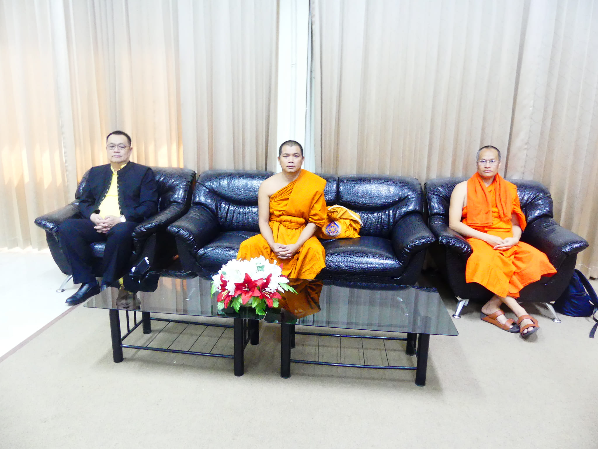 พระครูสิริรบรมธาตุพิทักษ์ , ผู้ช่วยศาตราจารย์ ดร.รองอธิการบดีวิทยาเขตเชียงใหม่ เป็นประธานการอบรมเชิงปฏิบัติการพัฒนาสมรรถนะการจัดการเรียนรู้ Active Learning ด้วยกระบวนการโครงงานคุณธรรมประจำสถานศึกษา