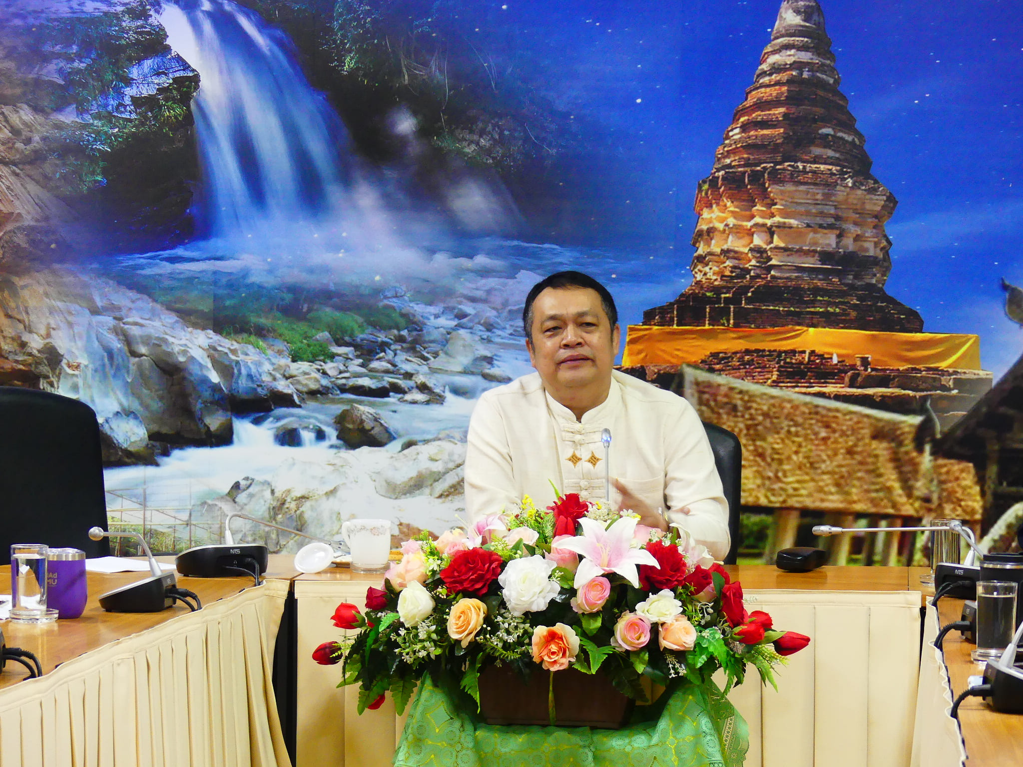 ดร.ชาญชิต ทัพหมี ผู้อำนวยการสำนักงานเขตพื้นที่การศึกษาประถมศึกษาเชียงใหม่ เขต ๔ เป็นประธานการประชุมทีมบริหาร ครั้งที่ ๒๓/๒๕๖๗