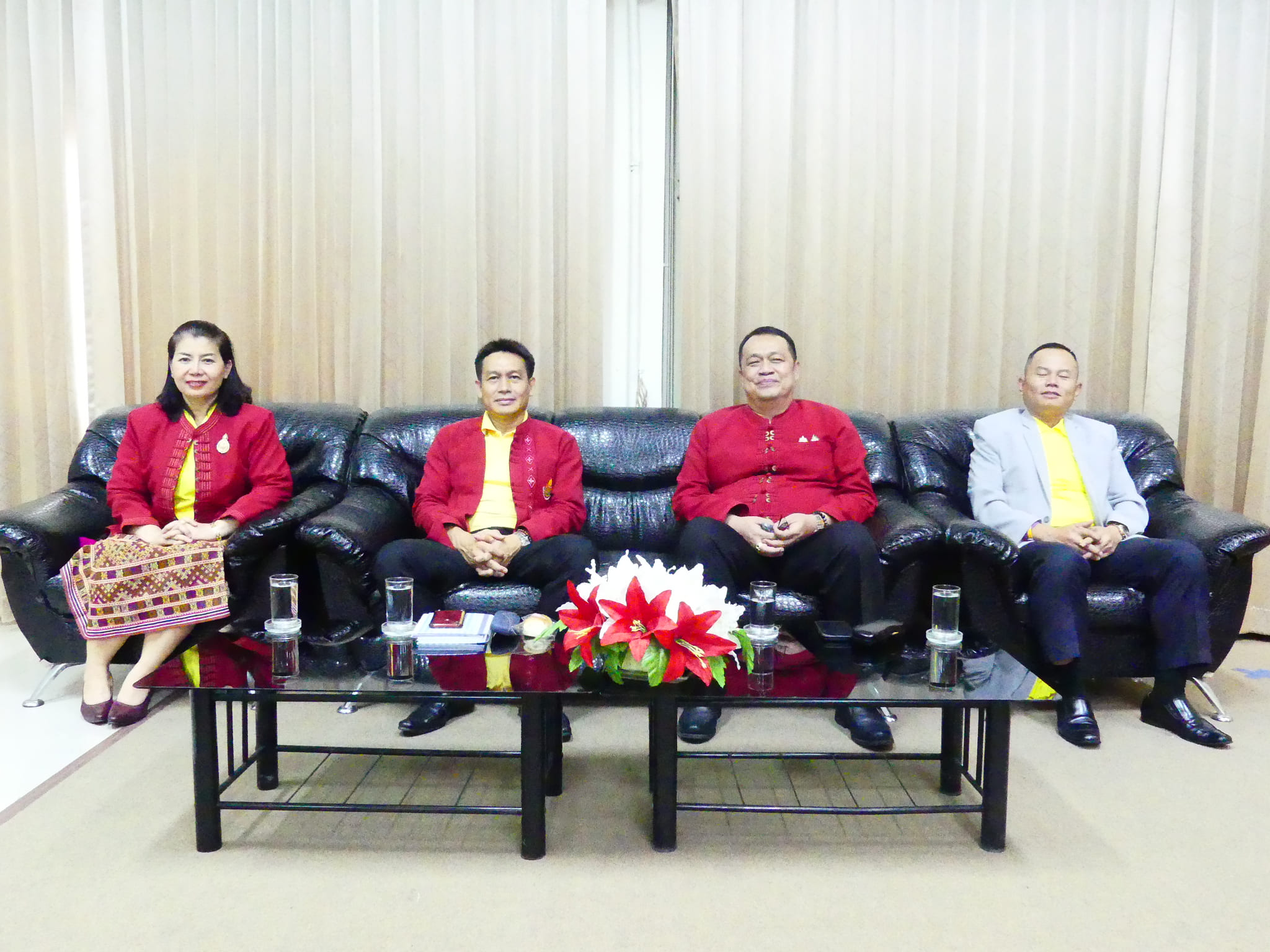 ดร.ชาญชิต ทัพหมี ผู้อำนวยการสำนักงานเขตพื้นที่การศึกษาประถมศึกษาเชียงใหม่ เขต 4 เป็นประธานการประชุมบุคลากร ในสำนักงานเขตพื้นที่การศึกษา เพื่อสรุปผลการดำเนินงานในปีงบประมาณ พ.ศ.2567