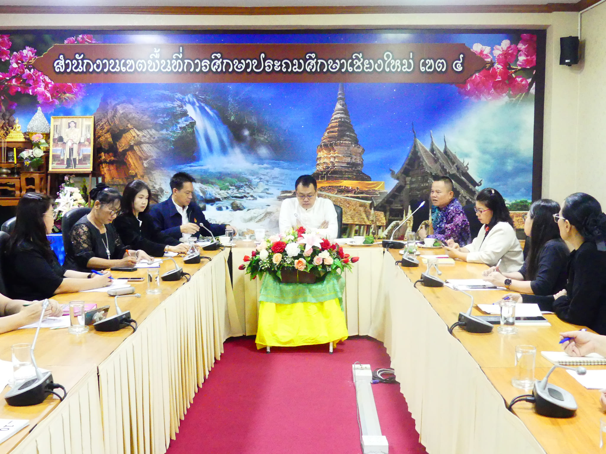 ดร.ชาญชิต ทัพหมี ผู้อำนวยการสำนักงานเขตพื้นที่การศึกษาประถมศึกษาเชียงใหม่ เขต 4 เป็นประธานการประชุมทีมบริหาร สำนักงานเขตพื้นที่การศึกษาประถมศึกษาเชียงใหม่ เขต 4