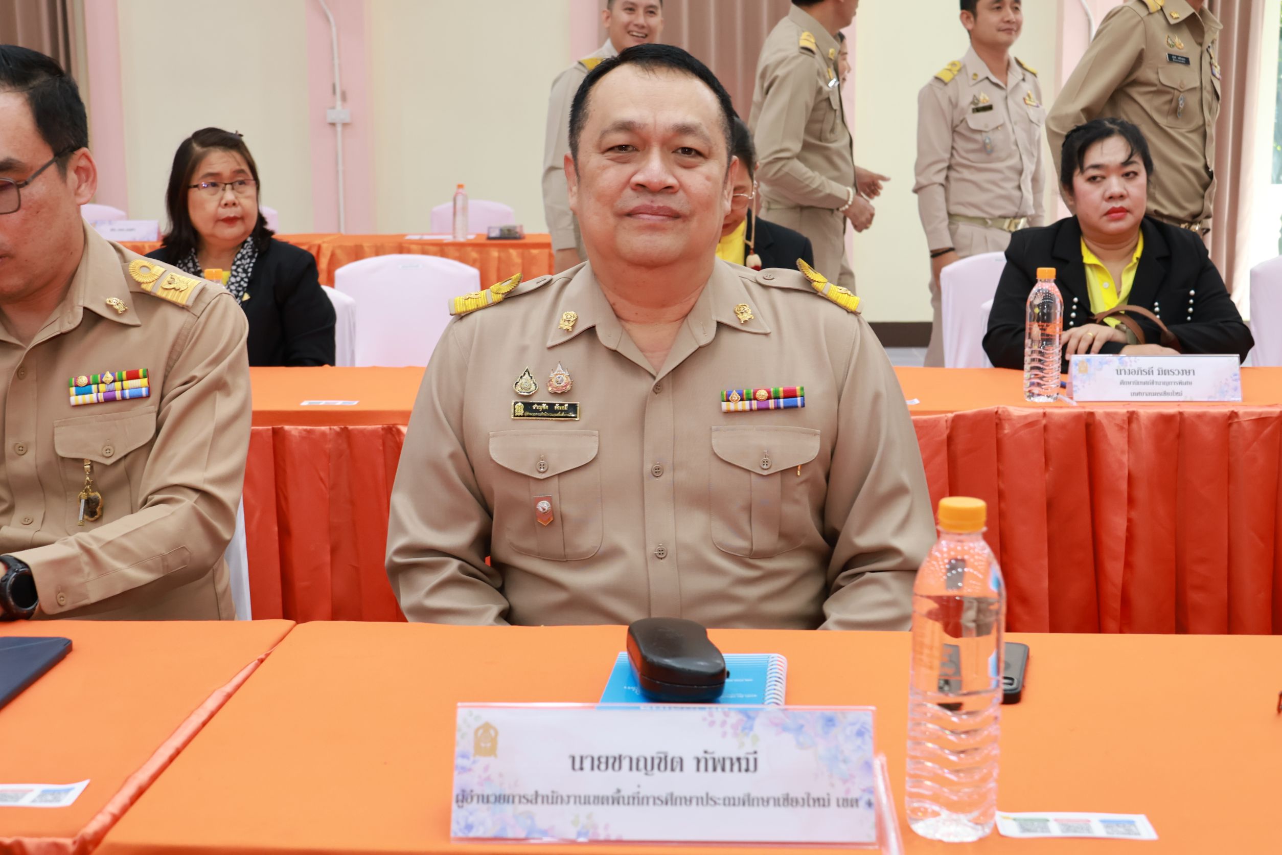 ดร.ชาญชิต ทัพหมี ผู้อำนวยการสำนักงาน เขตพื้นที่การศึกษาประถมศึกษาเชียงใหม่ เขต 4 เข้าร่วมประชุมผู้บริหารหน่วยงานทางการศึกษา กลุ่มจังหวัดภาคเหนือตอนบน 1 และจังหวัดเชียงราย ในการประชุมคณะรัฐมนตรีนอกสถานที่