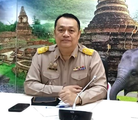 ดร.ชาญชิต ทัพหมี ผู้อำนวยการสำนักงานเขตพื้นที่การศึกษาประถมศึกษาเชียงใหม่ เขต 4 เป็นประธานในพิธีเปิดการประเมินห้องเรียนคุณภาพ 4 มิติ