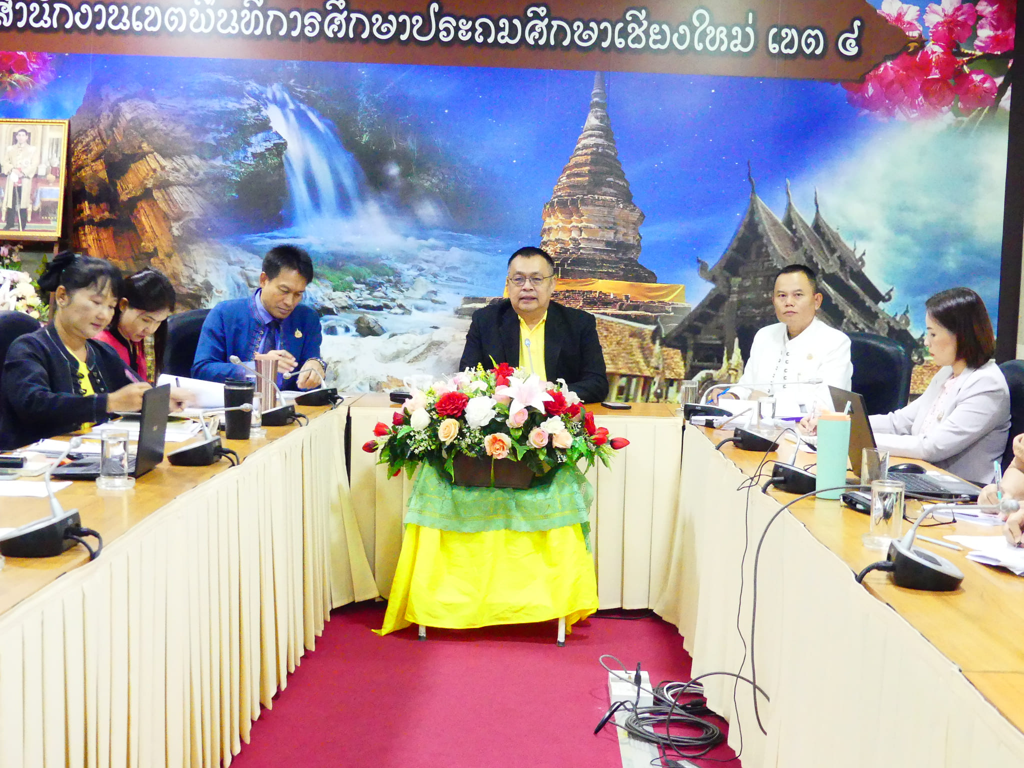 ดร.ชาญชิต ทัพหมี ผู้อำนวยการสำนักงาน  เขตพื้นที่การศึกษาประถมศึกษาเชียงใหม่ เขต 4 เป็นประธานการประชุมทีมบริหาร ครั้งที่ 24/2567