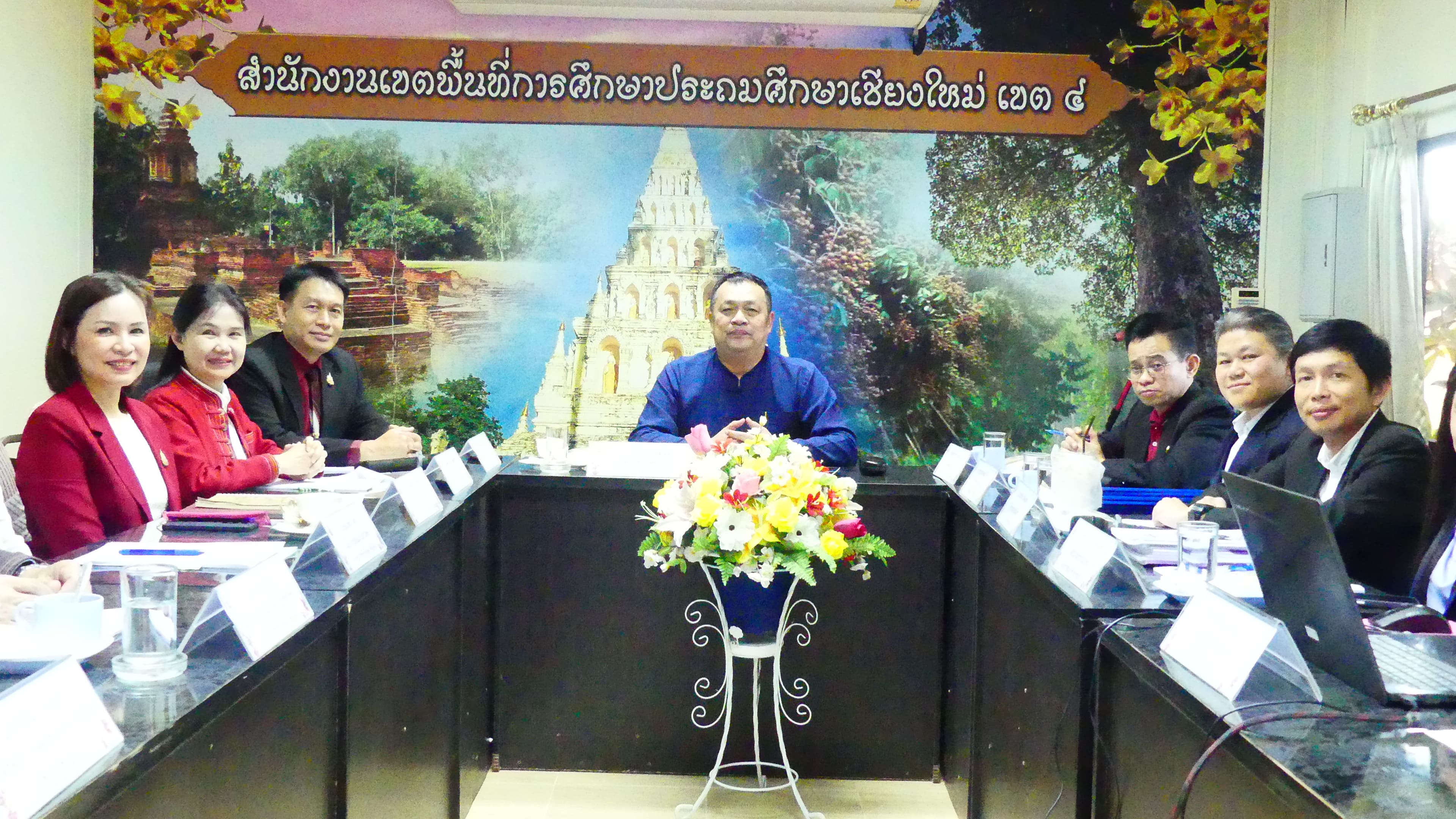 ดร.ชาญชิต ทัพหมี ผู้อำนวยการสำนักงาน เขตพื้นที่การศึกษาประถมศึกษาเชียงใหม่ เขต 4 เป็นประธานการประชุมการดำเนินงาน การประเมินสัมฤทธิผลการปฏิบัติงานในหน้าที่เพื่อพัฒนาการศึกษา ตำแหน่งผู้อำนวยการสถานศึกษา สังกัดสำนักงานคณะกรรมการการศึกษาขั้นพื้นฐานเป็นระยะเวลา 1 ปี ครั้งที่ 4/2567 (Coaching team)