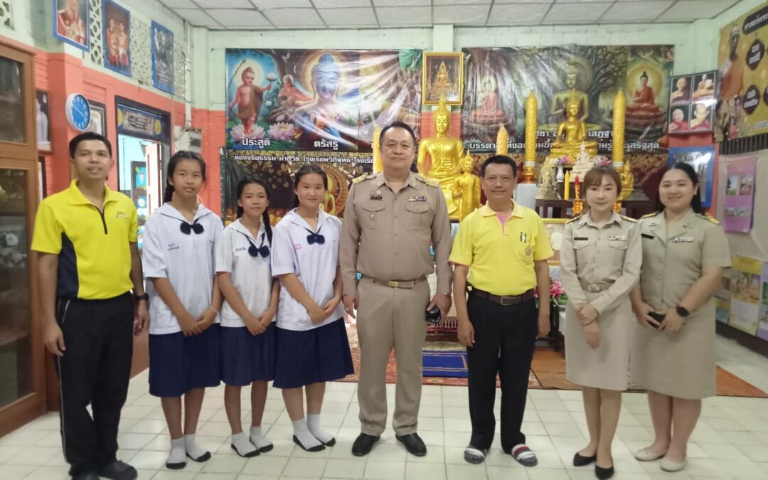 การติดตามการจัดการศึกษาของสถานศึกษาในสังกัดให้เป็นไปตามมาตรฐานการศึกษา และเป็นไปตามนโยบายของกระทรวงศึกษาธิการ