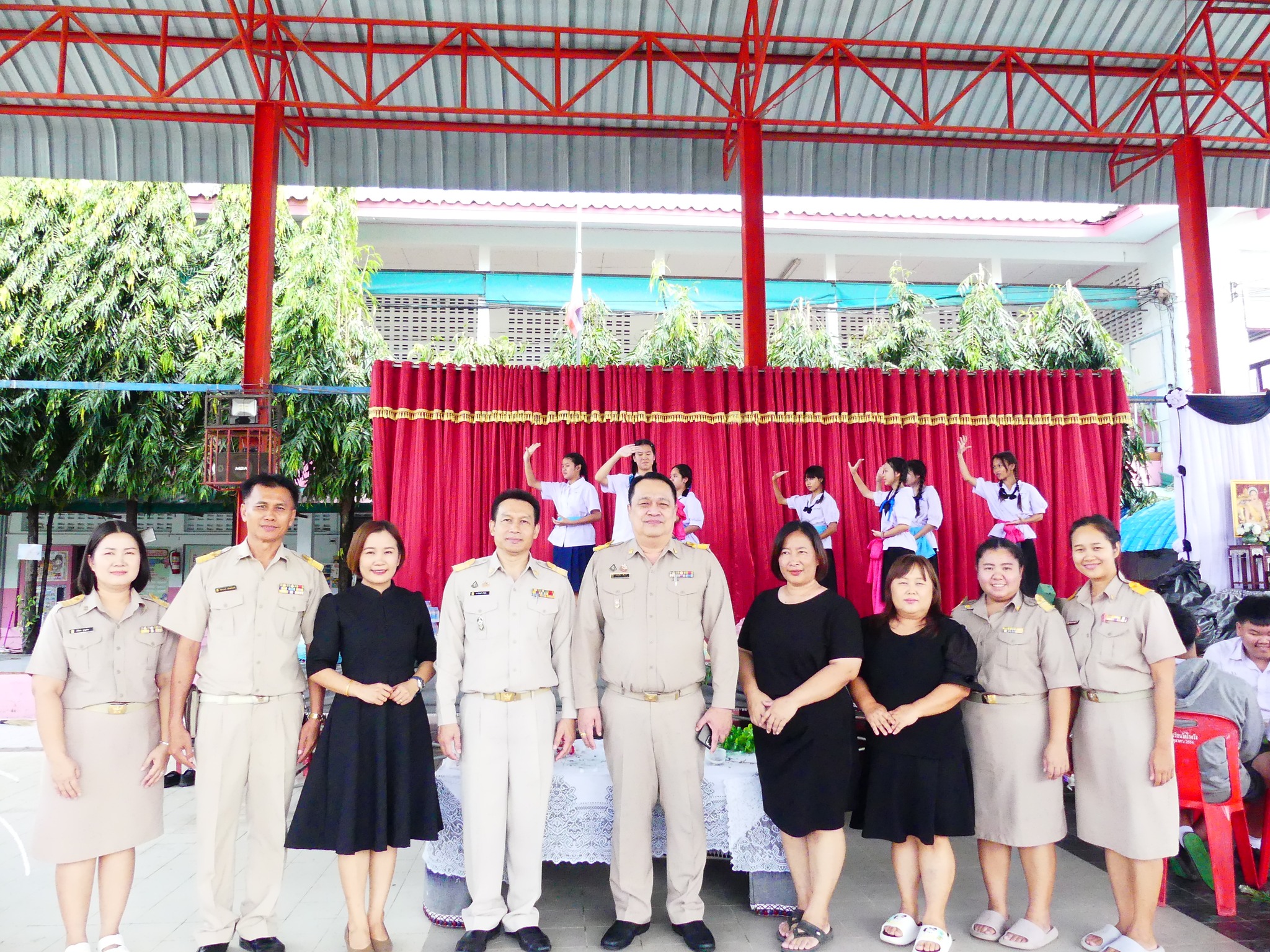 ผอ.สพป. เชียงใหม่ เขต 4 เดินทางไปตรวจเยี่ยมโรงเรียนวัดโรงวัว โรงเรียนวัดสามหลัง และโรงเรียนวัดท่ากาน เพื่อติดตามการจัดการศึกษาของสถานศึกษาในสังกัดให้เป็นไปตามมาตรฐานการศึกษา และเป็นไปตามนโยบายของกระทรวงศึกษาธิการ