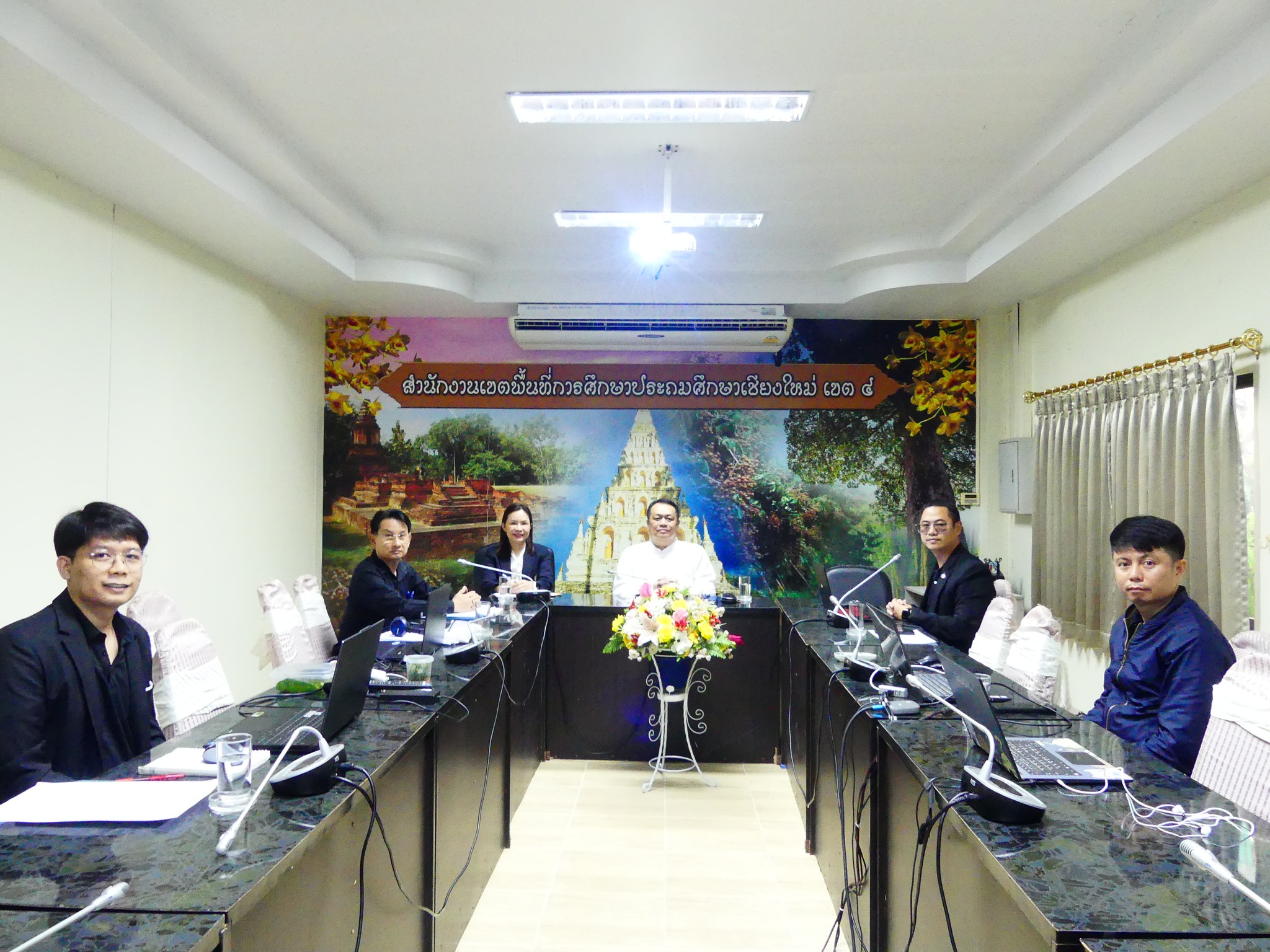 การประชุมแนวทางการดำเนินงานการขับเคลื่อนชุมชนแห่งการเรียนรู้ทางวิชาชีพ (PLC) ด้วยการศึกษาชั้นเรียน (Lesson Study)